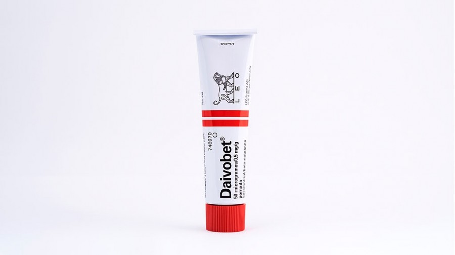 DAIVOBET  50 microgramos/ 0,5 mg/g POMADA , 1 tubo de 60 g fotografía de la forma farmacéutica.