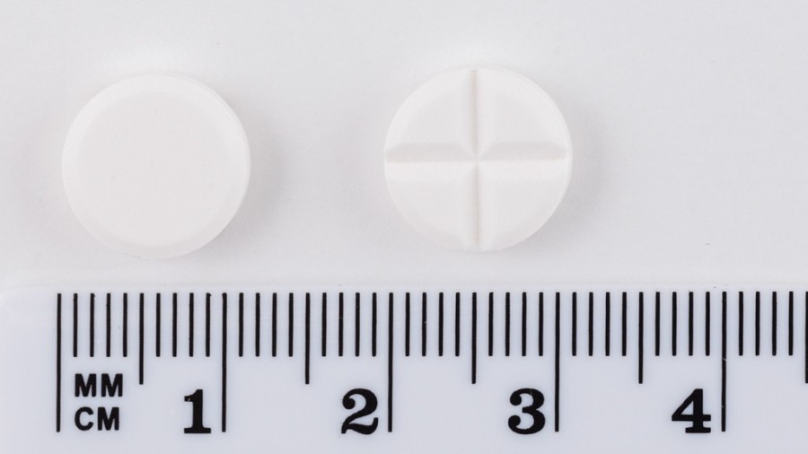 DEFLAZACORT SANDOZ 30 mg COMPRIMIDOS EFG, 10 comprimidos fotografía de la forma farmacéutica.