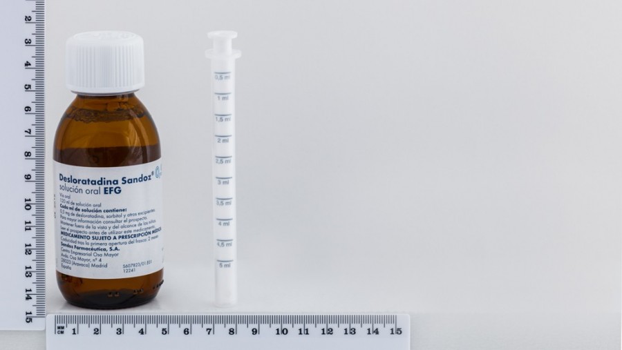DESLORATADINA SANDOZ 0,5 MG/1 ML SOLUCION ORAL EFG, 1 frasco de 120 ml fotografía de la forma farmacéutica.