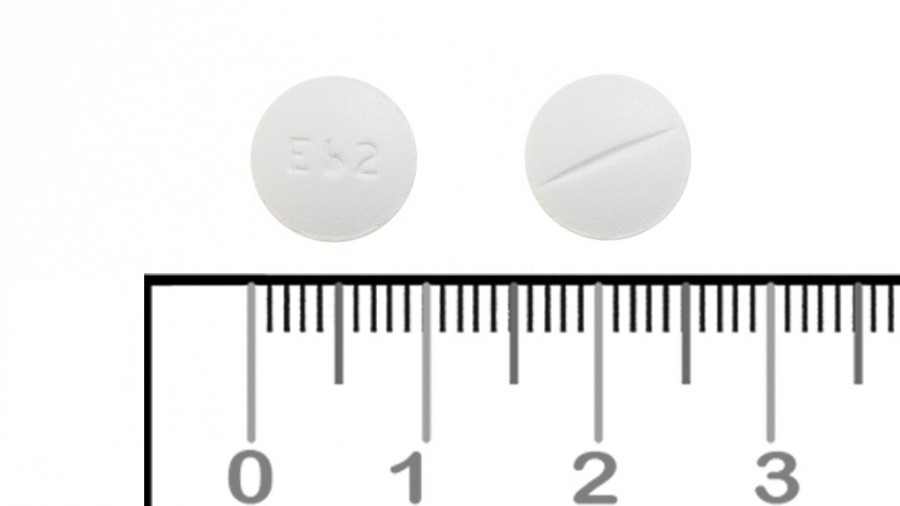 EBASTINA CINFA 20 mg COMPRIMIDOS RECUBIERTOS CON PELICULA EFG, 20 comprimidos fotografía de la forma farmacéutica.
