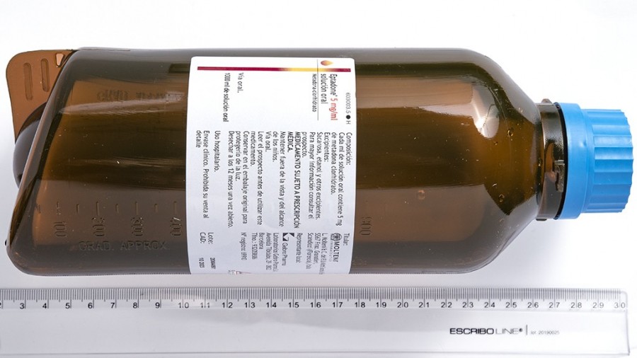 EPTADONE 5 mg/ml SOLUCION ORAL, 1 frasco de 1.000 ml fotografía de la forma farmacéutica.