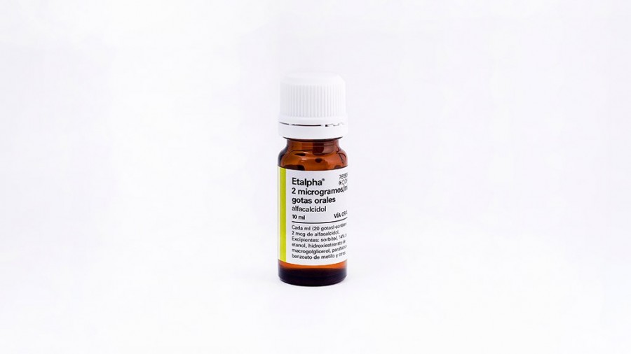 ETALPHA 2 microgramos /ml GOTAS ORALES EN SOLUCION , 1 frasco de 10 ml fotografía de la forma farmacéutica.