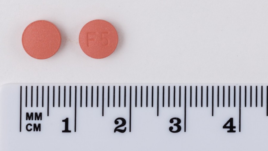 FELODIPINO SANDOZ 5 mg COMPRIMIDOS DE LIBERACIÓN PROLONGADA, 30 comprimidos fotografía de la forma farmacéutica.