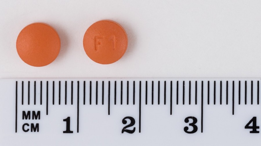 FINASTERIDA SANDOZ 1 mg COMPRIMIDOS RECUBIERTOS CON PELICULA EFG, 98 comprimidos fotografía de la forma farmacéutica.