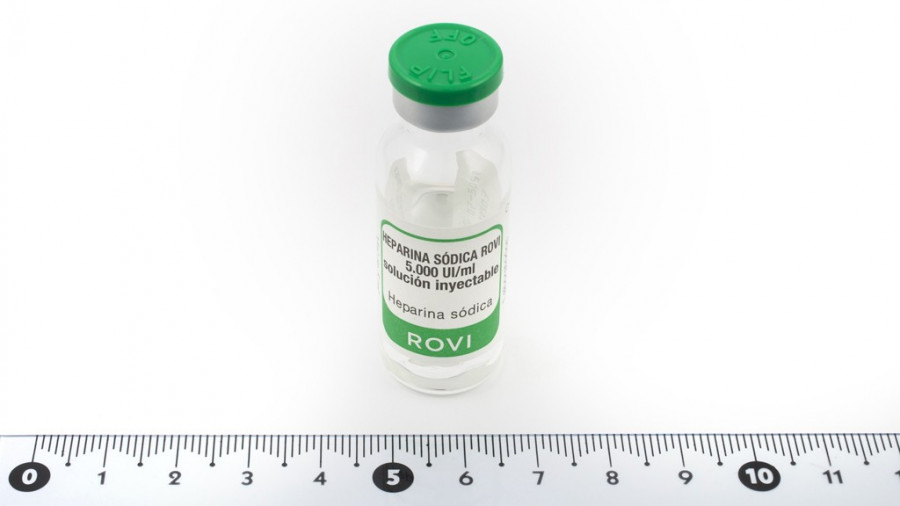 HEPARINA SODICA ROVI 5000 UI/ml SOLUCION INYECTABLE, 50 viales de 5 ml fotografía de la forma farmacéutica.