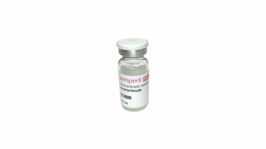 JEMPERLI 500 mg CONCENTRADO PARA SOLUCION PARA PERFUSION, 1 vial de 10 ml fotografía de la forma farmacéutica.