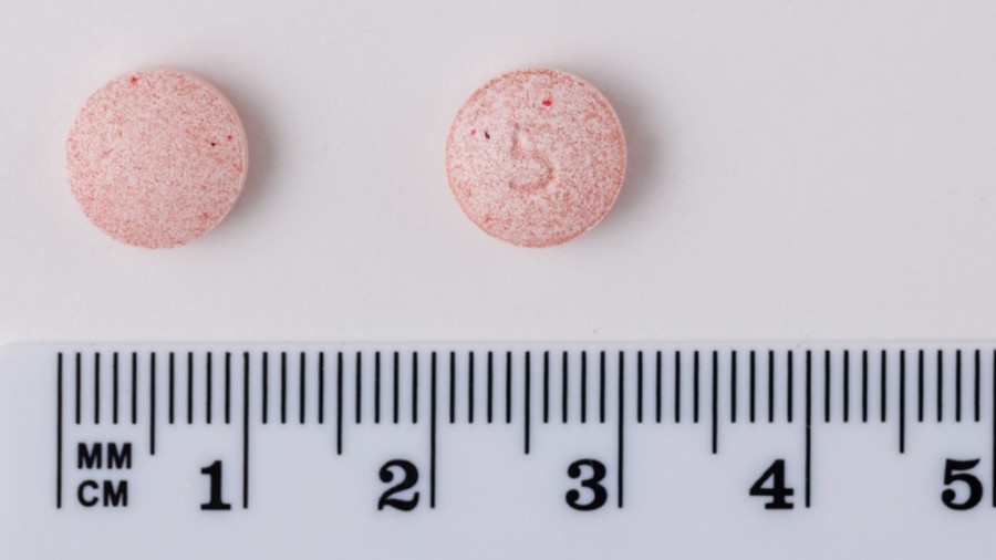 MONTELUKAST SANDOZ 5 mg COMPRIMIDOS MASTICABLES EFG, 28 comprimidos fotografía de la forma farmacéutica.