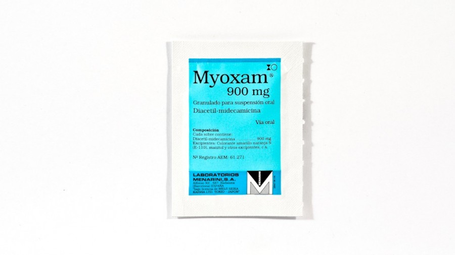 MYOXAM 900 mg GRANULADO PARA SUSPENSION ORAL, 12 sobres fotografía de la forma farmacéutica.