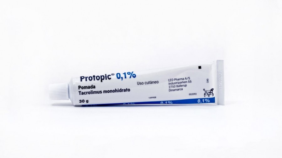 PROTOPIC 0,1% POMADA, 1 tubo de 30 g fotografía de la forma farmacéutica.