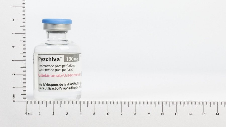 PYZCHIVA 130 MG CONCENTRADO PARA SOLUCION PARA PERFUSION, 1 vial de 26 ml fotografía de la forma farmacéutica.