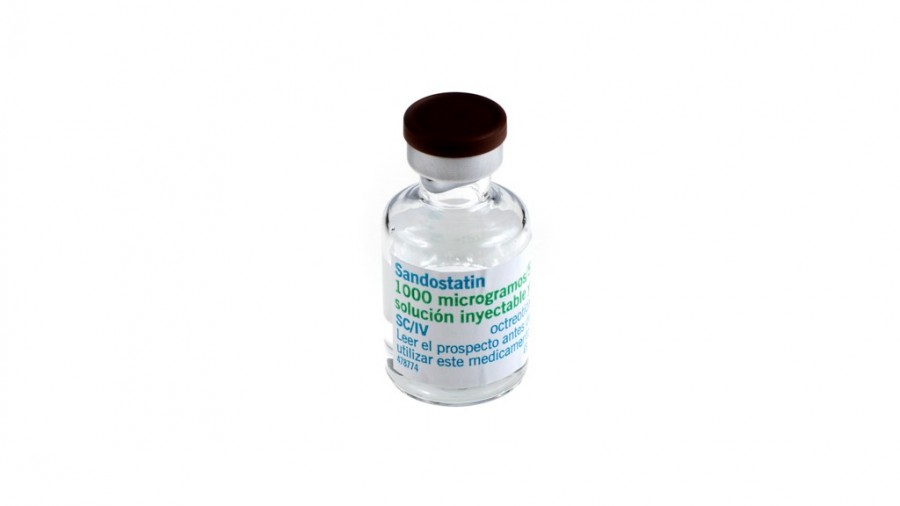 SANDOSTATIN 1000 microgramos/5 ml SOLUCION INYECTABLE Y PARA PERFUSION , 1 vial de 5 ml fotografía de la forma farmacéutica.