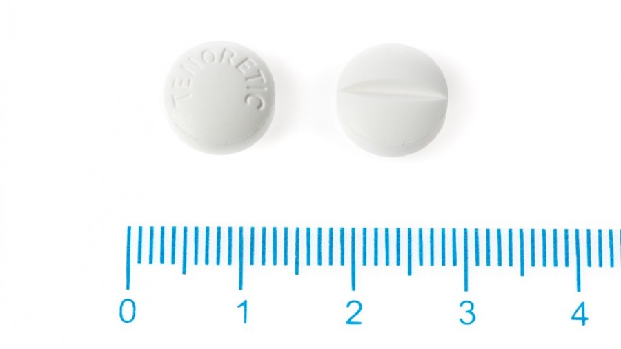 TENORETIC 100 mg/25 mg COMPRIMIDOS, 56 comprimidos fotografía de la forma farmacéutica.