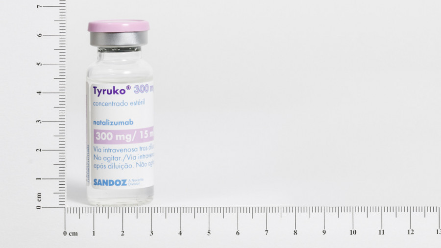 TYRUKO 300 MG CONCENTRADO PARA SOLUCION PARA PERFUSION, 1 vial de 15 ml fotografía de la forma farmacéutica.