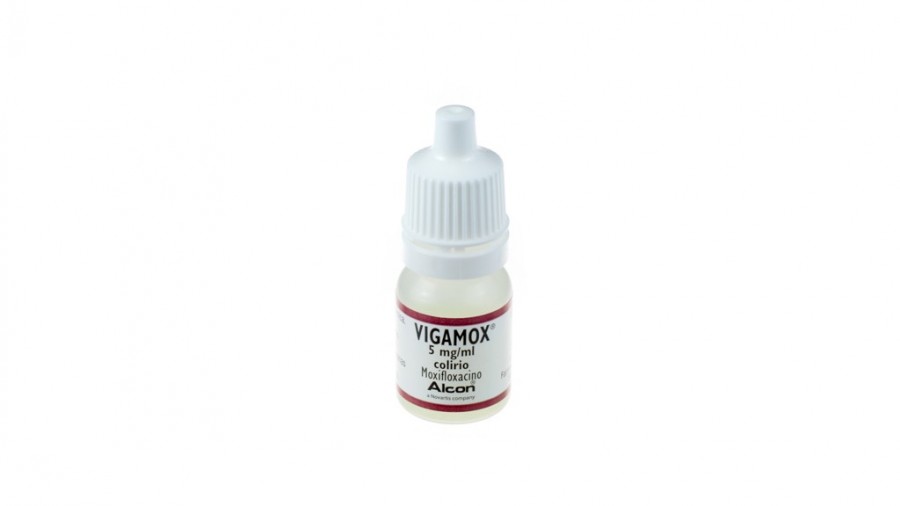 VIGAMOX 5 mg/ml COLIRIO EN SOLUCION , 1 frasco de 5 ml fotografía de la forma farmacéutica.